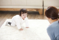 寶寶先會走再會爬有問題嗎？