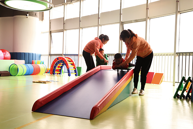 優(yōu)佳加感統(tǒng)訓(xùn)練機(jī)構(gòu)